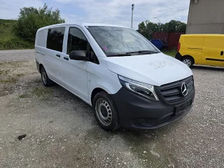Mercedes-Benz Vito Allrad, Baujahr 2021, Bild 2 von 10