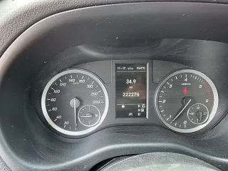 Mercedes-Benz Vito Allrad, Baujahr 2021, Bild 8 von 10