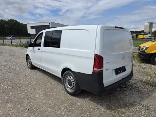 Mercedes-Benz Vito Allrad, Baujahr 2021, Bild 4 von 10